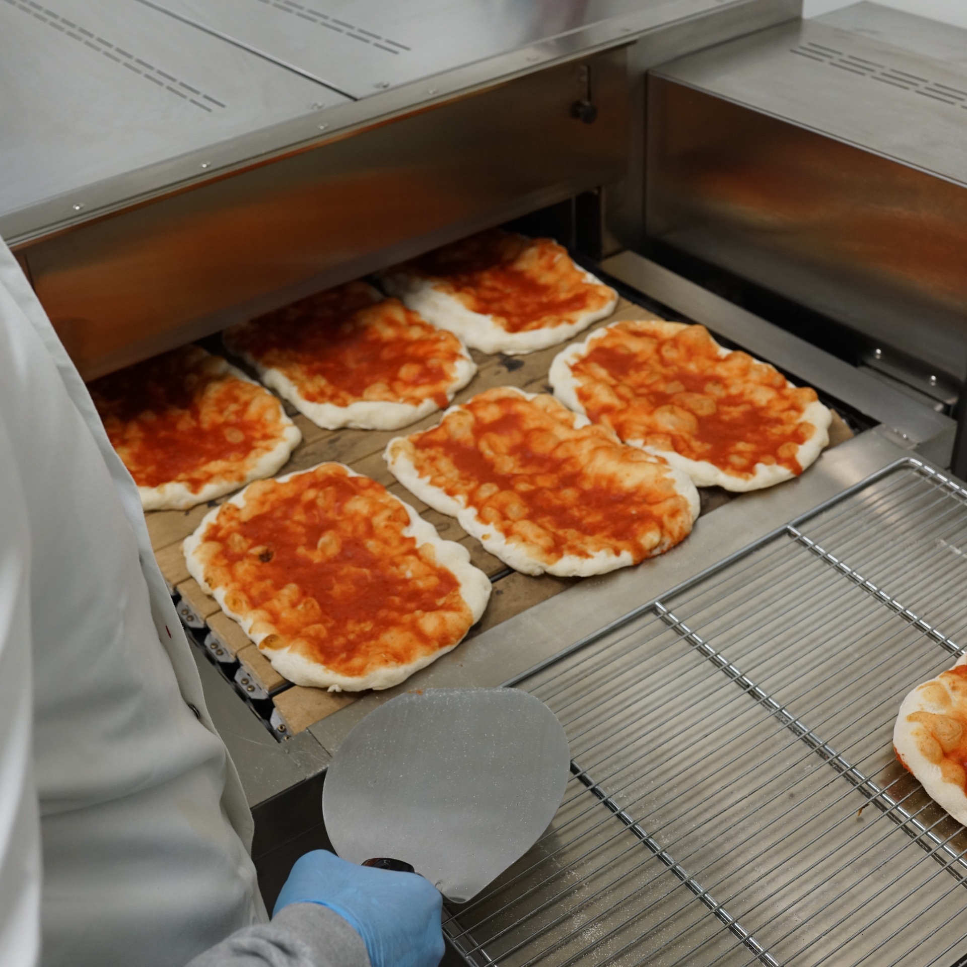 Pinsa's bakken in de steenoven